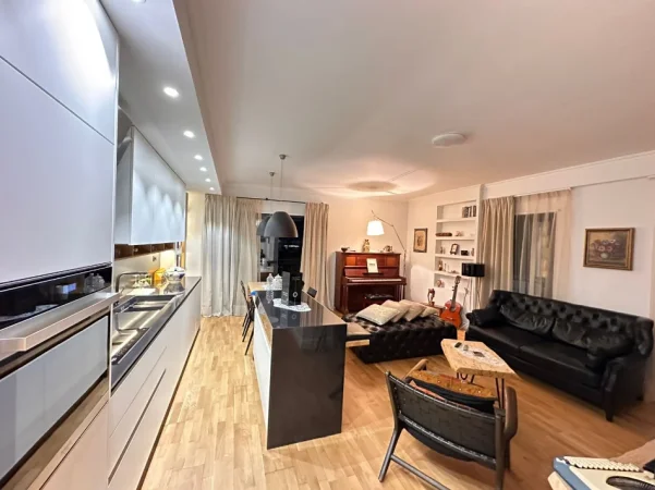 Tirane, shitet apartament 2+1+2 , 103 m² 350.000 € (Rruga e Barrikadave)