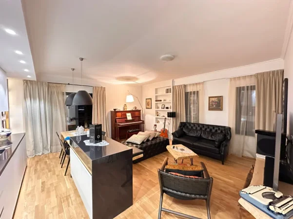 Tirane, shitet apartament 2+1+2 , 103 m² 350.000 € (Rruga e Barrikadave)