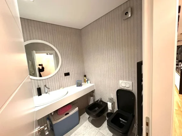 Tirane, shitet apartament 2+1+2 , 103 m² 350.000 € (Rruga e Barrikadave)