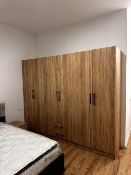 Tirane, jepet me qera apartament 2+1, Kati 3, 78 m2,Çmimi 68.000 Lekë të Reja, tek Kompleksi SQUARE 21,Rruga Kavajës, Tiranë