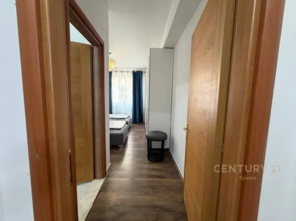 Tirane, jepet me qera apartament 2+1 Kati 4, 89 m² 500 € (astir)