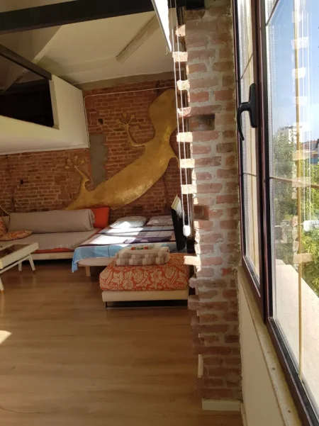 Tirane, jepet me qera apartament Dublex Kati 1, 40 m² 500 € (Prane Qendres, Tirane)