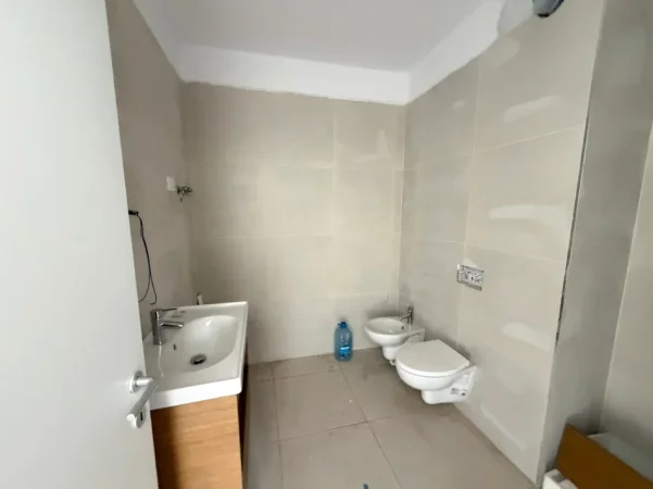 Tirane, shitet apartament 1+1 Kati 5, 68 m² 140.000 € (Jordan Misja)