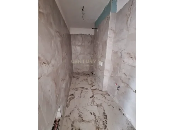 Tirane, shitet apartament 1+1 Kati 2, 55 m² 70.000 € (univers city)