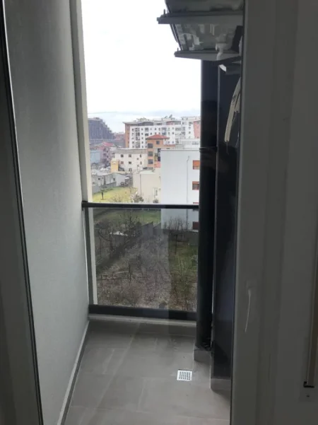Tirane, jap me qera apartament 1+1+Ballkon Kati 3, 65 m² 56,000 Leke (Selaudin Zorba (rrugica e spitalit American 2), QSUT/Fakulteti i Mjeksise)