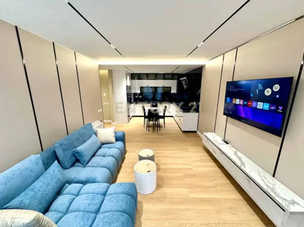 Tirane, jepet me qera apartament 2+1+Ballkon Kati 2, 100 m² 1.200 € (liqeni i thate)