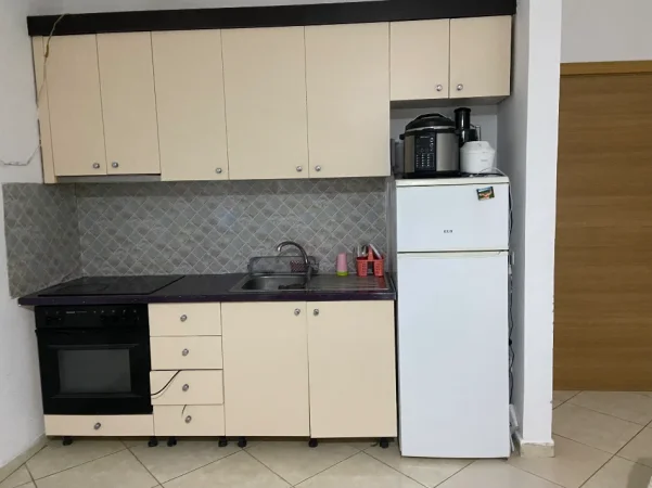 Tirane, jepet me qera apartament 1+1+Aneks+Ballkon Kati 7, 76 m² 400 € (Sokrat Miho ( shkolla re astir$)
