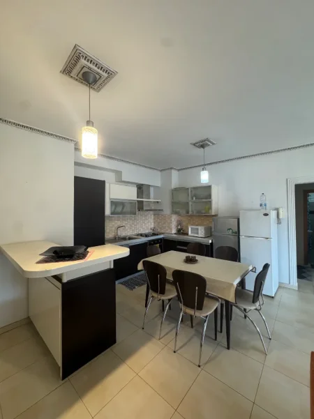 Tirane, jepet me qera apartament 2+1+Ballkon Kati 5, 112 m² 700 € (Zogu I Zi , Rruga Dritan Hoxha)