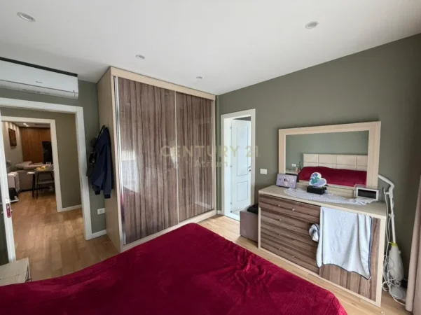 Tirane, jepet me qera apartament 2+1 Kati 3, 100 m² 800 € (tregu elektrik)