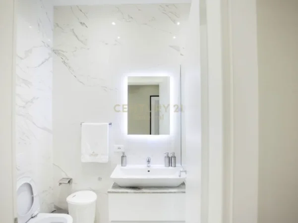 Tirane, jepet me qera apartament 2+1+Ballkon Kati 12, 100 m² 1.500 € (rruga e elbasanit)