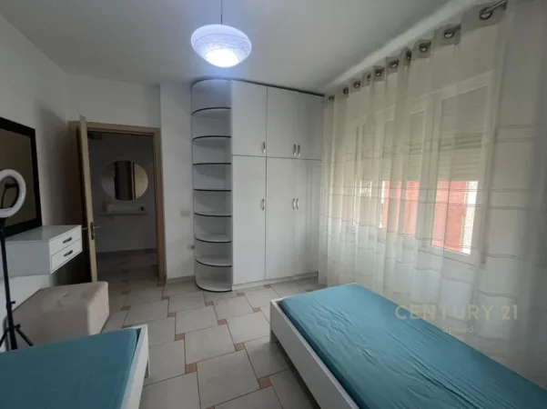 Tirane, jepet me qera apartament 2+1 Kati 3, 84 m² 680 € (5 maji)