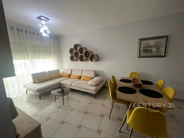 Tirane, jepet me qera apartament 2+1 Kati 3, 84 m² 680 € (5 maji)