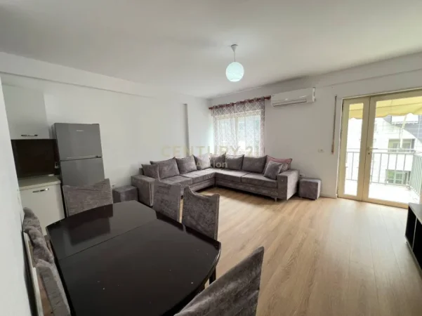 Tirane, shitet apartament 2+1+Ballkon Kati 6, 73 m² 165.000 € (21 dhjetori kompleksi magnet)