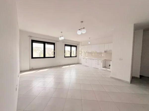 Tirane, shitet apartament 2+1 Kati 4, 106 m² 195.000 € (rruga e elbasanit)