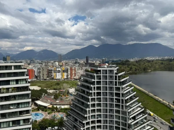 Tirane, jepet me qera zyre Kati 15, 233 m² 4.000 € (liqeni i tiranes)