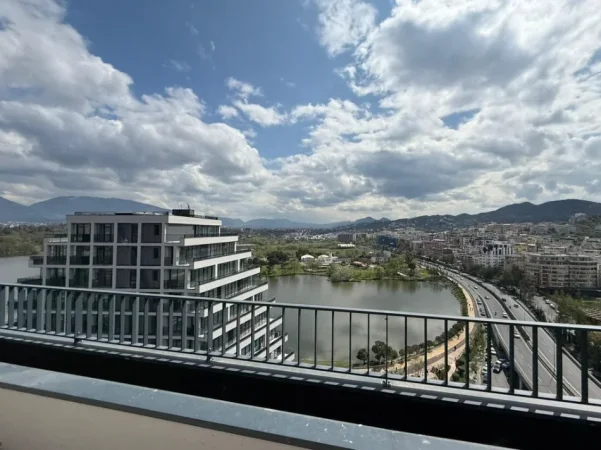 Tirane, jepet me qera zyre Kati 15, 233 m² 4.000 € (liqeni i tiranes)