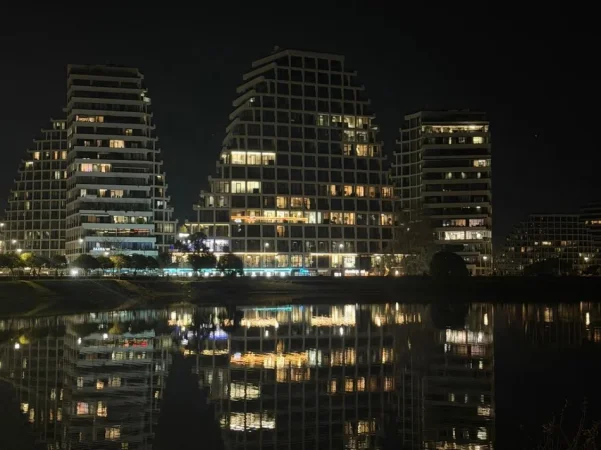 Tirane, jepet me qera zyre Kati 15, 233 m² 4.000 € (liqeni i tiranes)