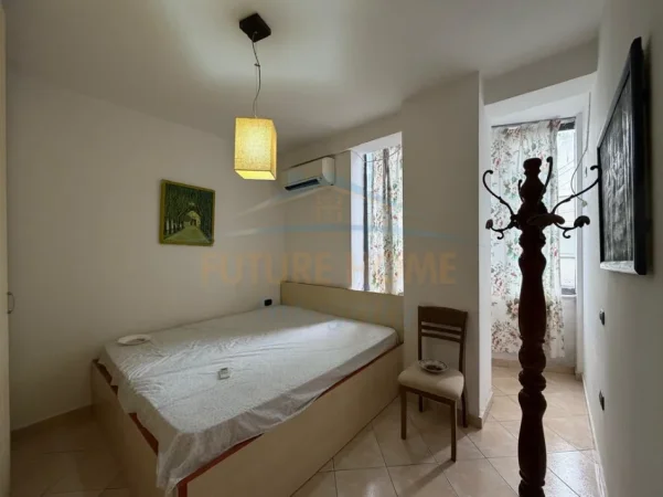 Tirane, shitet apartament 2+1+Ballkon Kati 1, 73 m² 135.000 € (Tregu Elektrik)