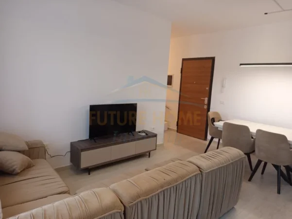 Tirane, jepet me qera apartament 2+1+Ballkon Kati 3, 87 m² 698 € (ish Dogana)