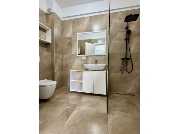 Tirane, shitet apartament 2+1+Ballkon Kati 4, 105 m² 278.000 € (Liqeni i Thate, Kompleksi FZ)