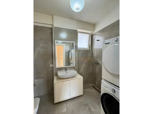 Tirane, shitet apartament 2+1+Ballkon Kati 4, 105 m² 278.000 € (Liqeni i Thate, Kompleksi FZ)