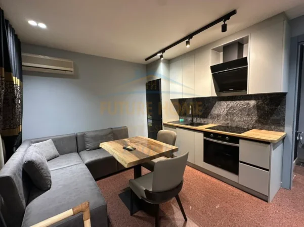 Tirane, jepet me qera apartament 1+1+Ballkon Kati 1, 56 m² 630 € (Shallvaret)