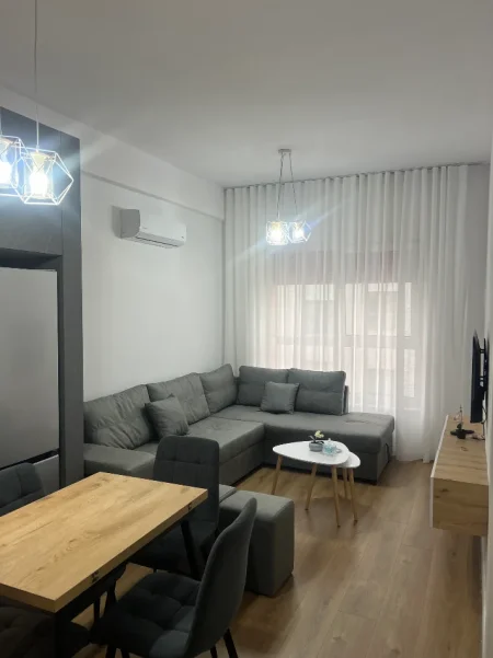 Tirane, jepet me qera nga Pronari, pa-komision apartament 1+1 Kati 6, 47 m² 450 € (Rezidenca Kadiu, Ali Dem)