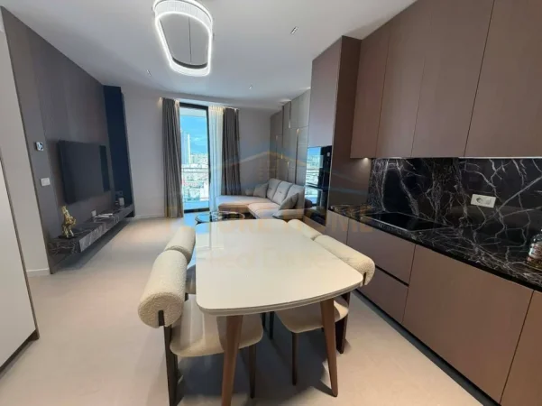 Tirane, jepet me qera apartament 2+1+Ballkon Kati 13, 115 m² 1.700 € (Rruga Mine Peza)