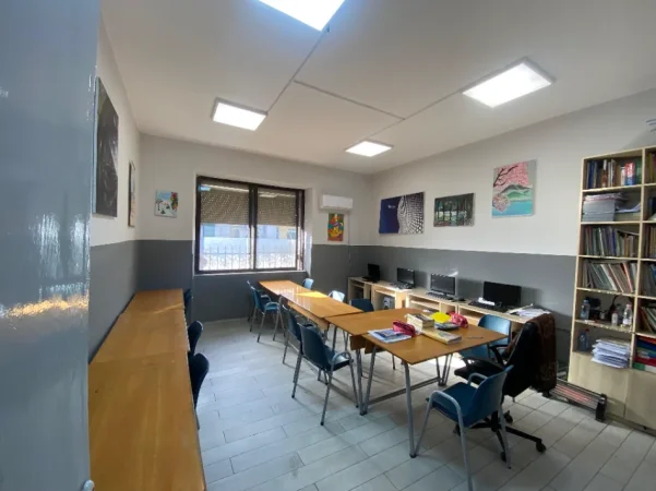 Tirane, jepet me qera apartament Kati 3, 100 m² 780 € (STADIUMI DINAMO)