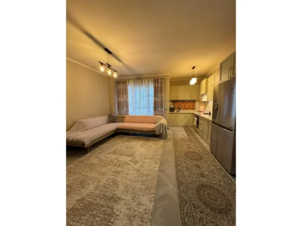 Tirane, shitet apartament 2+1+Ballkon Kati 5, 101 m² 215.000 € (Rruga e Dibres, Kompleksi Tower Bridge)