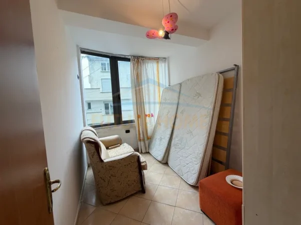 Tirane, shitet apartament 2+1+Ballkon Kati 1, 73 m² 135.000 € (Tregu Elektrik)