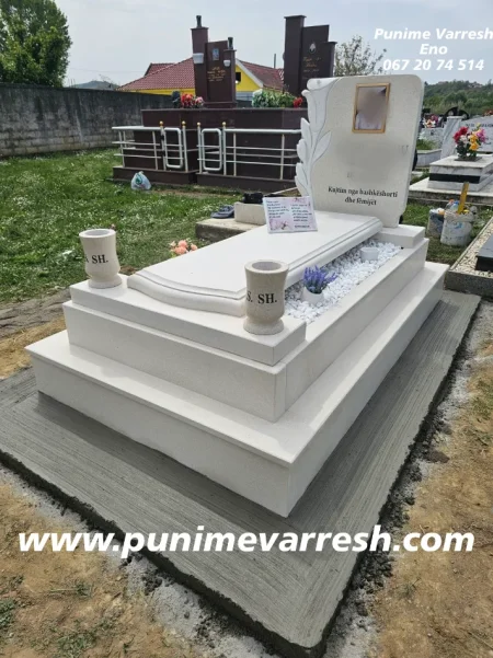 Tirane, ofroj Modele Varresh Mermeri i bardhe - Varr mermeri Me Koken Ne Forme Luleje