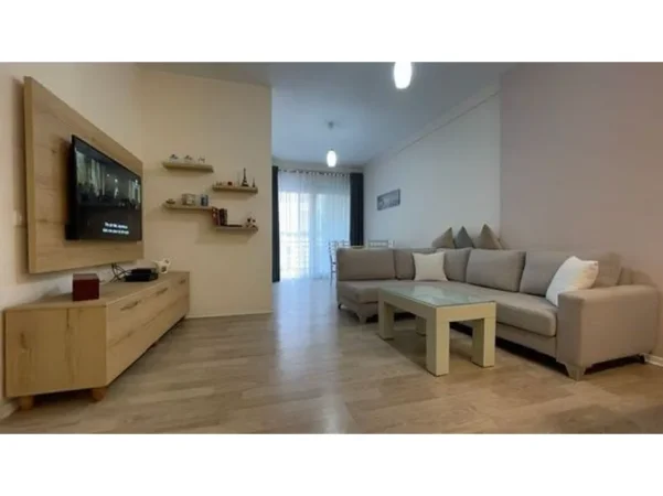 Tirane, jepet me qera apartament 2+1 Kati 5, 82 m² 650 € (Kodra e Diellit)