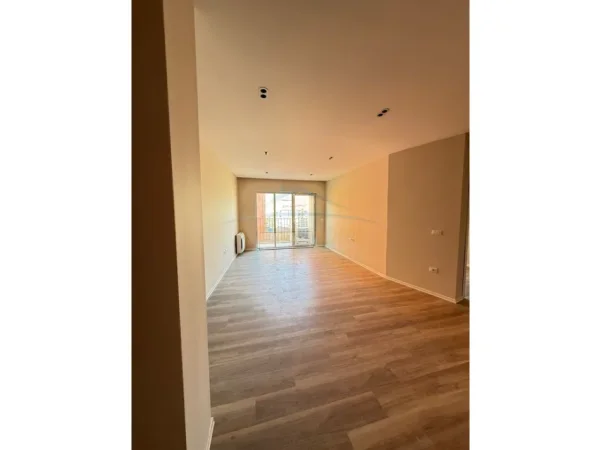 Tirane, shitet apartament 2+1+2, Kati 5, 103 m² 247.000 € (Rruga Qemal Stafa)