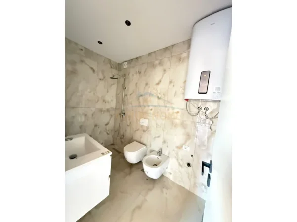 Tirane, shitet apartament 2+1+2, Kati 5, 103 m² 247.000 € (Rruga Qemal Stafa)