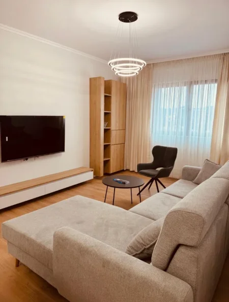 Tirane, jepet me qera apartament 2+1 Kati 6, 120 m² 1.300 € (Rruga Luigj Gurakuqi)
