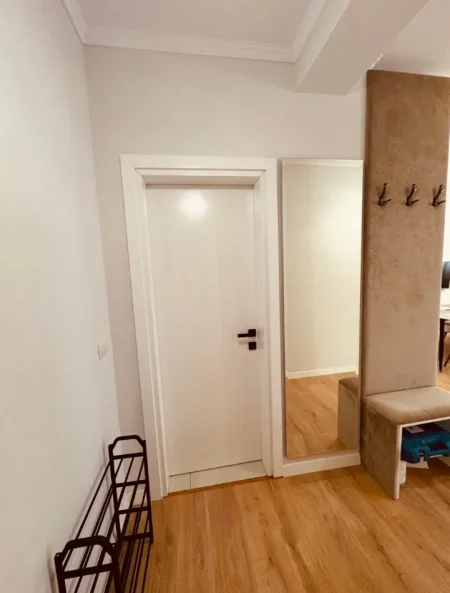 Tirane, jepet me qera apartament 2+1 Kati 6, 120 m² 1.300 € (Rruga Luigj Gurakuqi)