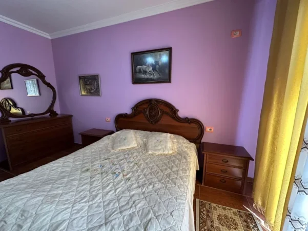 Tirane, jepet me qera apartament 1+1 Kati 2, 65 m² 500 € (Rruga Frosina Plaku)