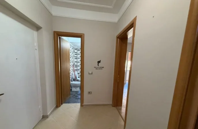 Tirane, shitet apartament 2+1 Kati 3, 70 m² 160.000 € (21 DHJETORI)