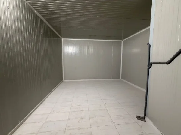 Tirane, jepet me qera magazine Kati 0, 30 m² 900 € ("Ardeno")