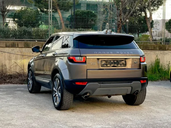 Tirane, shes makine RANGE EVOQUE 2016 HSE Benzin, bezhë automatik Klima 102.000 km 16.500 €