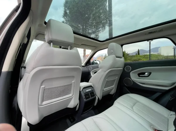 Tirane, shes makine RANGE EVOQUE 2016 HSE Benzin, bezhë automatik Klima 102.000 km 16.500 €