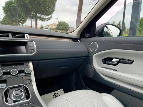 Tirane, shes makine RANGE EVOQUE 2016 HSE Benzin, bezhë automatik Klima 102.000 km 16.500 €