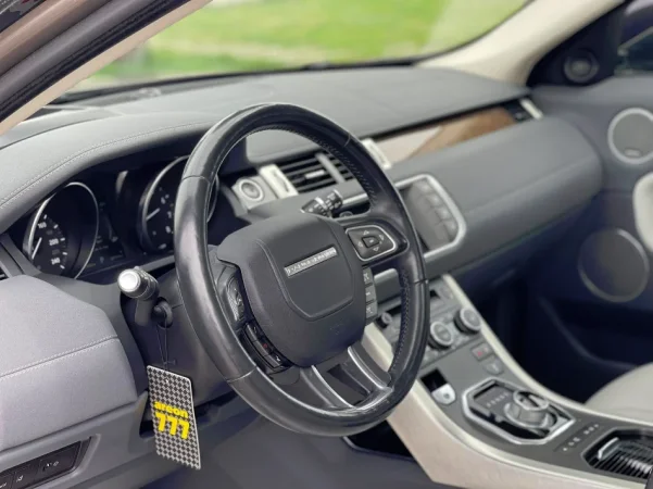 Tirane, shes makine RANGE EVOQUE 2016 HSE Benzin, bezhë automatik Klima 102.000 km 16.500 €