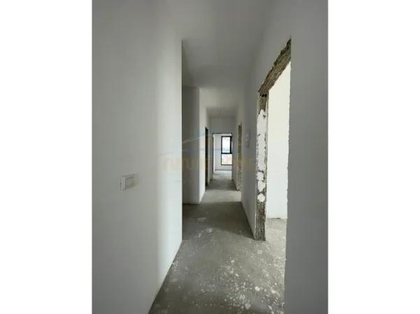 Tirane, shitet apartament 3+1+2, Kati 6, 119 m² 178.200 € (Tirana Entry I)