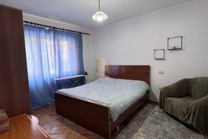 Tirane, jepet me qera apartament 1+1 Kati 3, 60 m² 380 € (Rruga e Durresit)