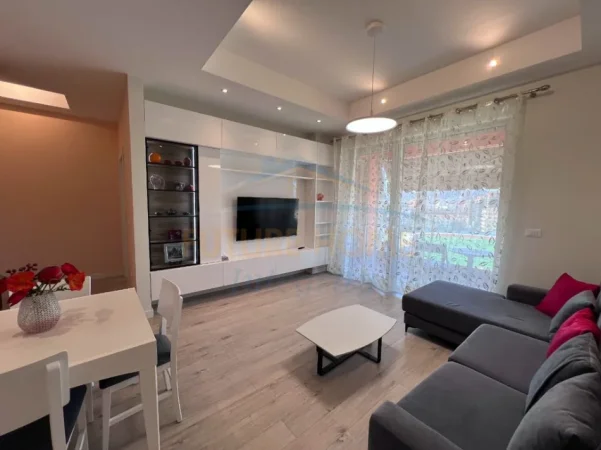 Tirane, jepet me qera apartament 1+1+Ballkon Kati 6, 69 m² 800 € (Zogu i zi)