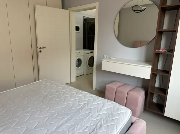 Tirane, jepet me qera apartament 1+1 Kati 3, 60 m² 500 € (Rruga e Kavajes)