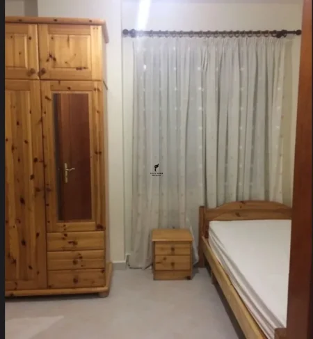 Tirane, jepet me qera apartament 2+1 Kati 4, 84 m² 500 € (YZBERISHT)