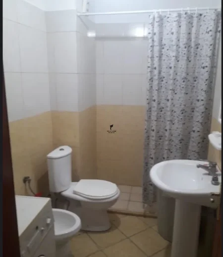 Tirane, jepet me qera apartament 2+1 Kati 4, 84 m² 500 € (YZBERISHT)